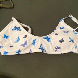 This is butterfly bathing suit top that is from target. It is a medium.